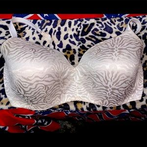 White wired bra